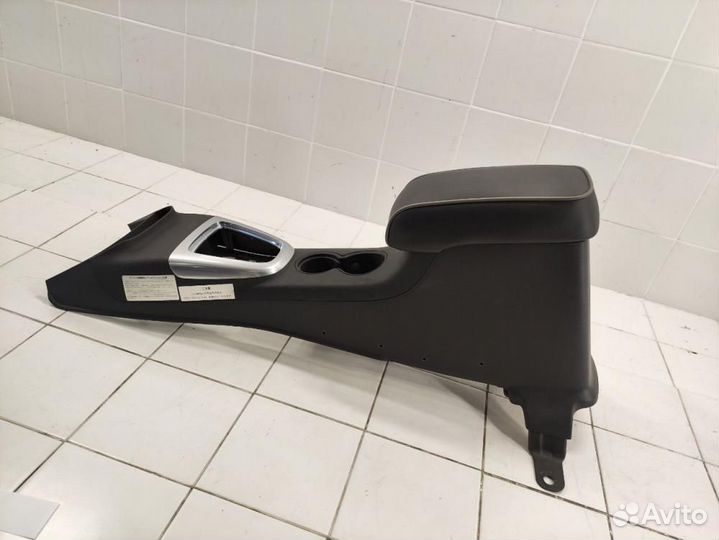 Консоль центральная Hummer H3 I (2005—2010)