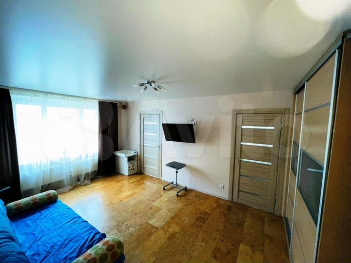 3-к. квартира, 56 м², 1/14 эт.