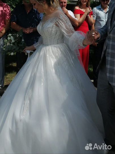 Свадебное платье