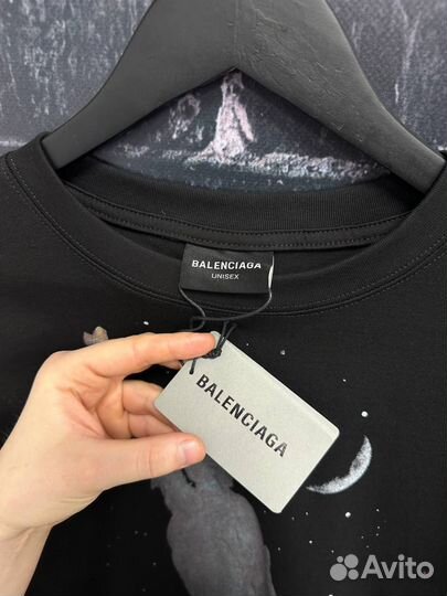 Футболка Balenciaga Paris