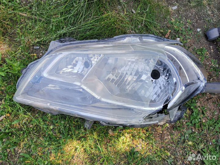 Фара suzuki sx4 s-cross левая