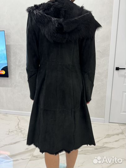 Дубленка натуральная женская с капюшоном