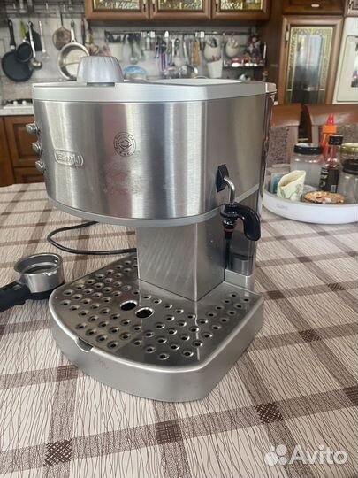 Кофеварка DeLonghi EC330S