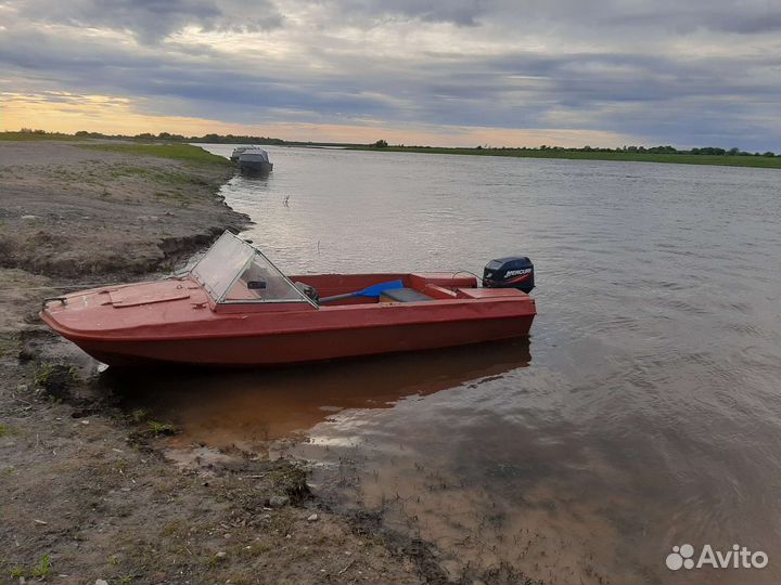 Лодка с мотором