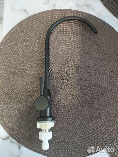 Кран на кухню новый