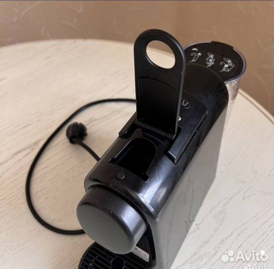 Капсульная кофемашина Delonghi Nespresso