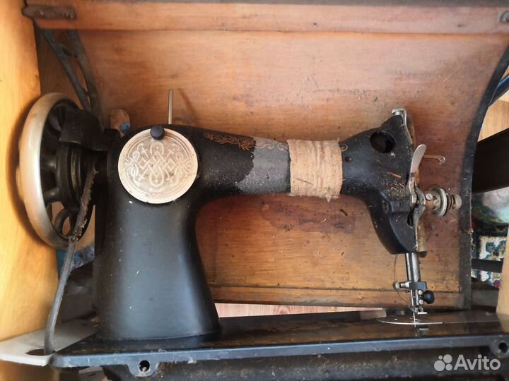 Машинка швейная ножная пмз