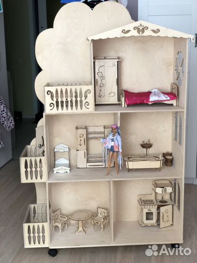 Домик кукольный