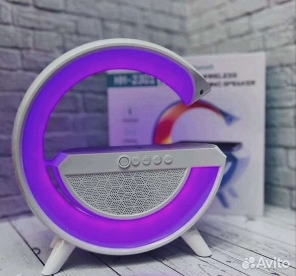 Умная лампа Bluetooth с беспроводной зарядкой