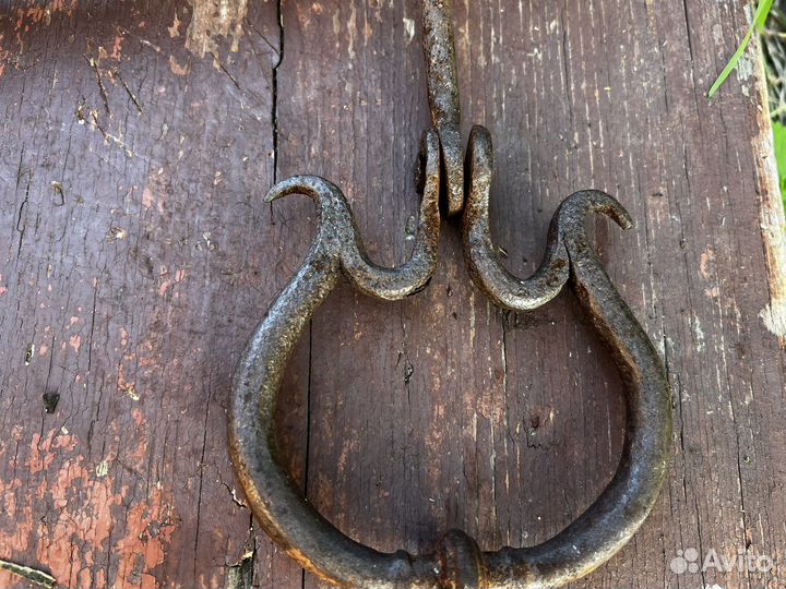 Кованая дверная ручка