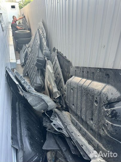 Защита Lixiang L7 L9 оригинал пластик