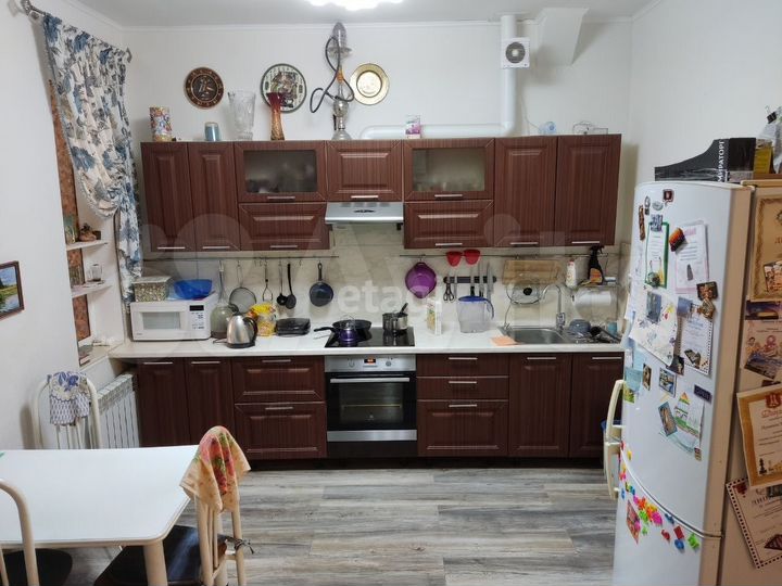 2-к. квартира, 67 м², 1/2 эт.