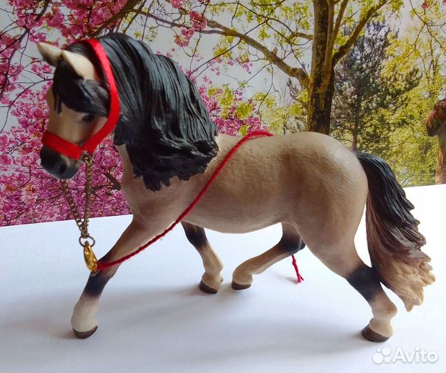 Амуниция для лошадок шляйх