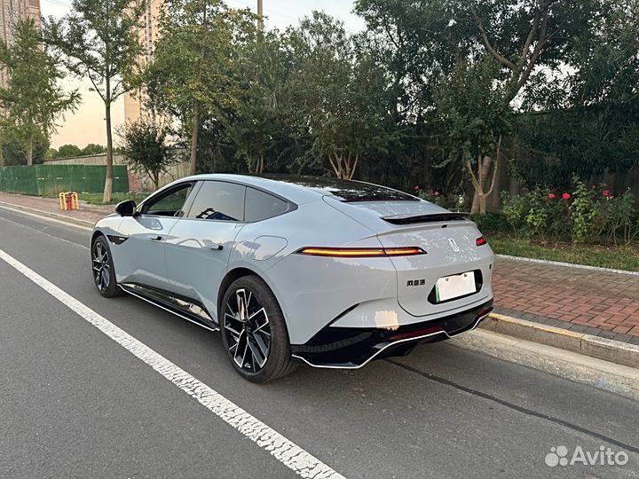 Avatr 12 578 л.с. AT, 2023, 16 000 км