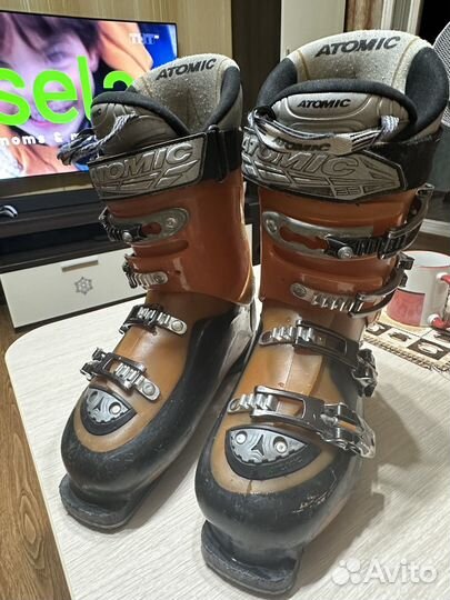 Горнолыжные ботинки Atomic