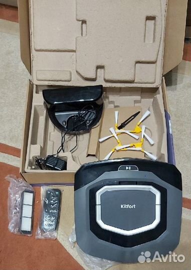 Робот-пылесос Kitfort KT-570, новый