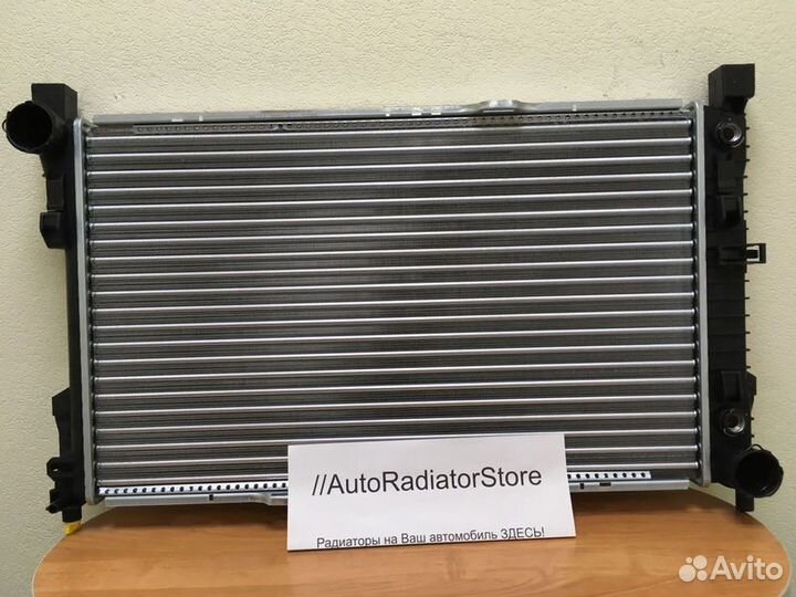 Радиатор охлаждения Мерседес C-class W203