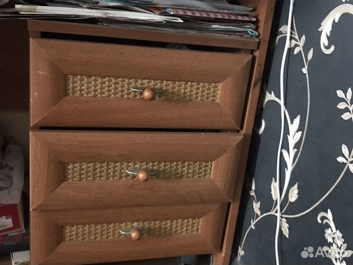 Стол для школьника с тумбочкой