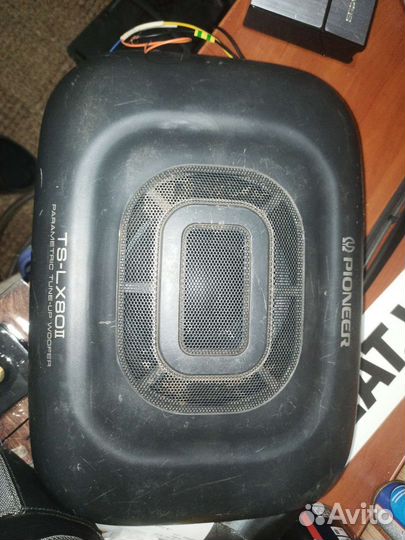 Сабвуфер под сиденье