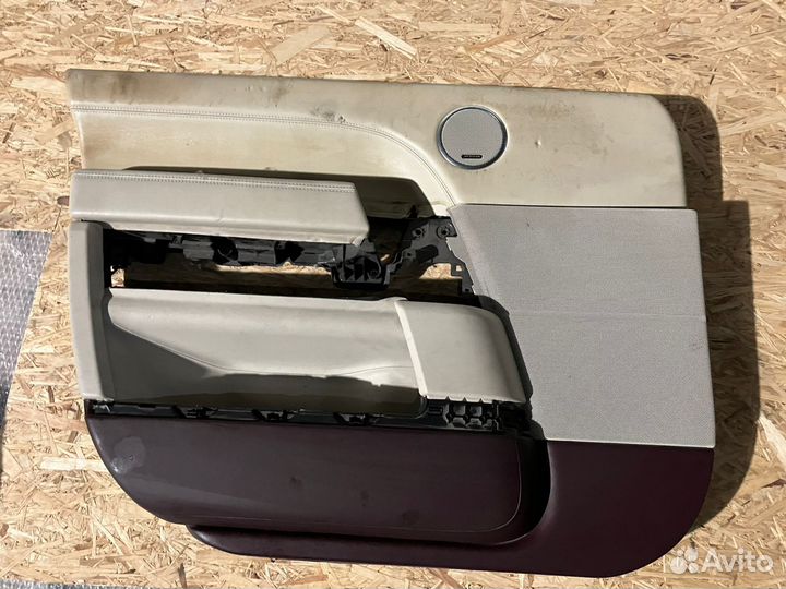 Обшивка двери передняя левая Range Rover 4 на запч