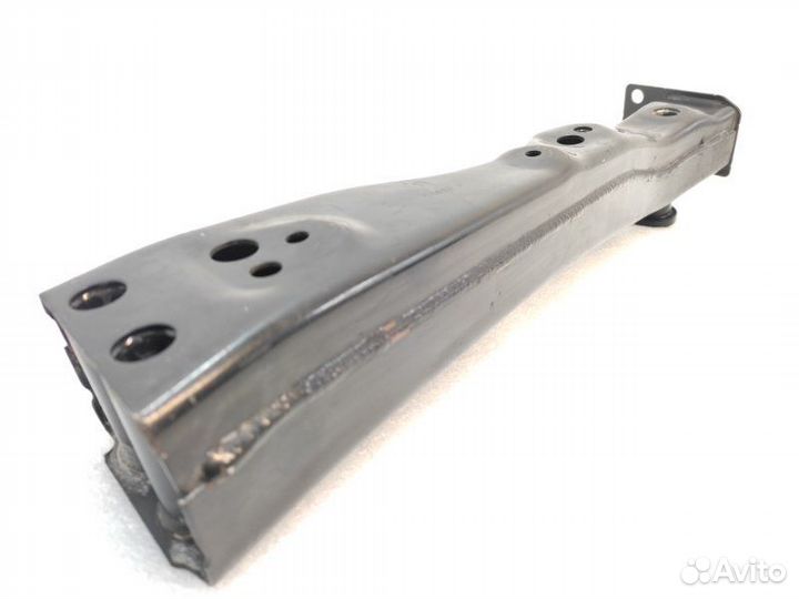 Балка под радиатор передняя правая Nissan Qashqai