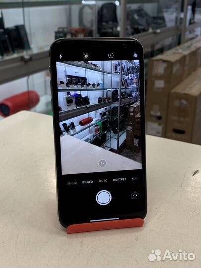 Телефон iPhone X 256Gb
