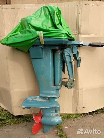 Подвесной лодочный мотор