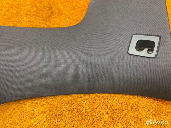 Обшивка стойки задняя левая Porsche Cayenne 957