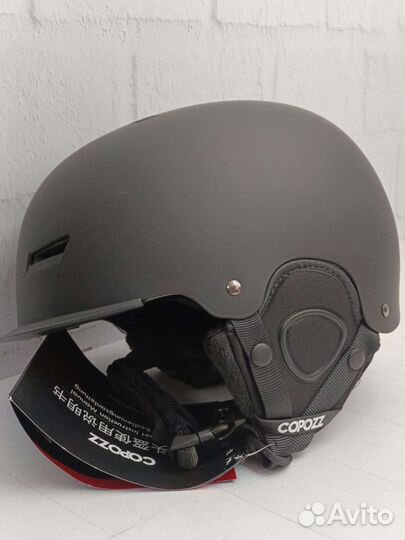 Горнолыжный шлем