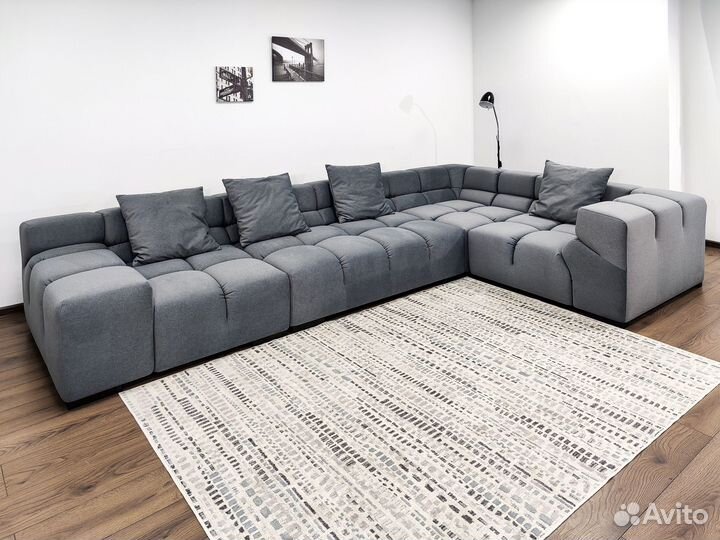 Огромный угловой диван B&B Italia