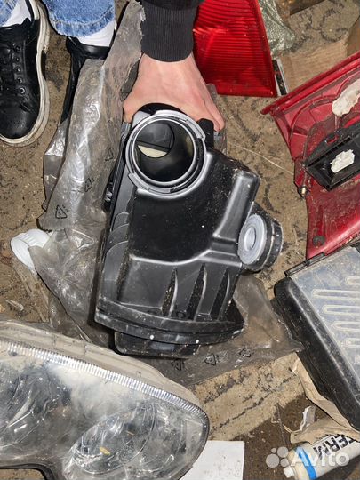 Каробка воздушнего фильтра peugeot 307