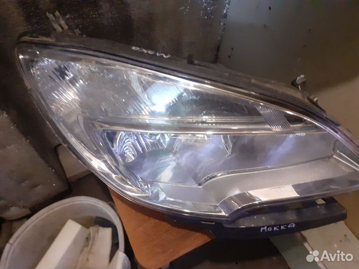 Правая фара opel мокка