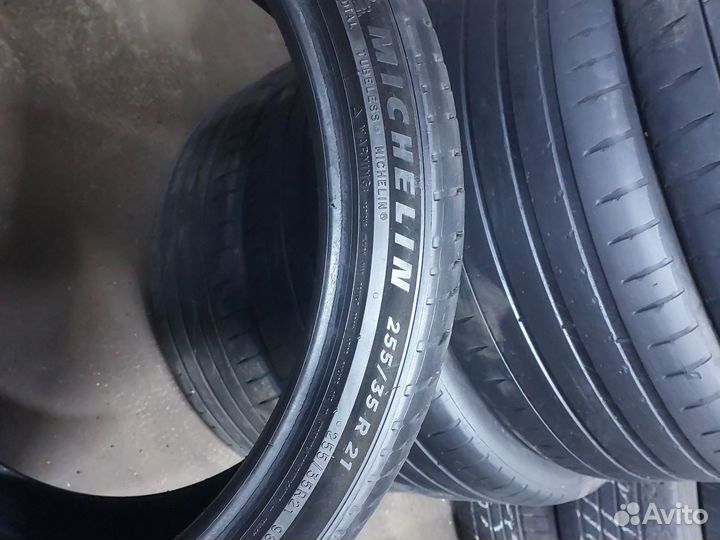 Michelin Pilot Sport EV 255/35 R21 98V