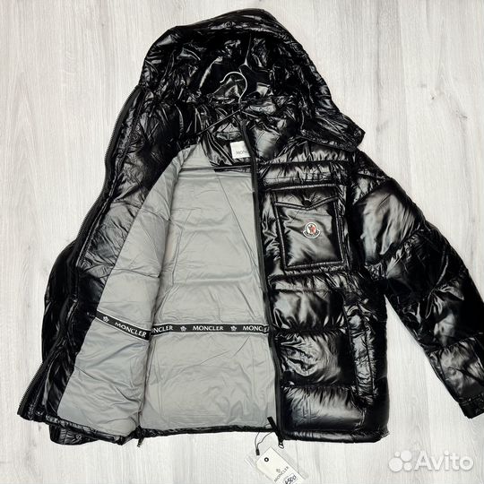 Пуховик Moncler черный