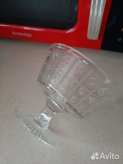 Ваза конфетница, старое стекло