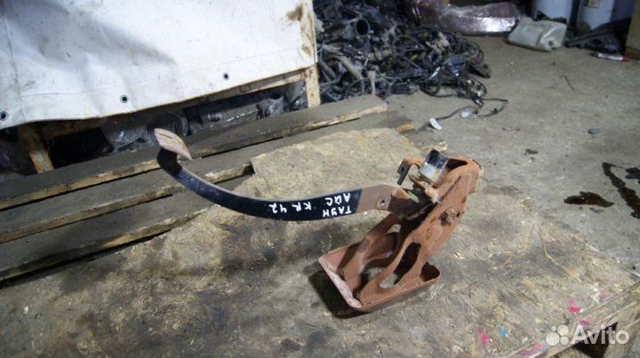 Педаль тормоза Toyota Town Ace KR-42 1.8 7K-E