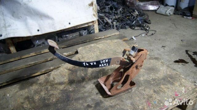 Педаль тормоза Toyota Town Ace KR-42 1.8 7K-E