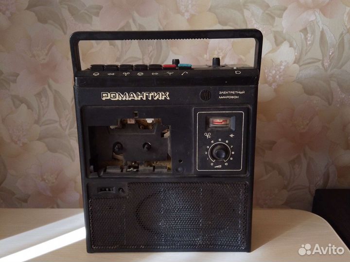 Кассетный магнитофон