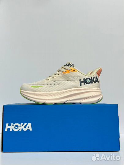 Кроссовки Hoka