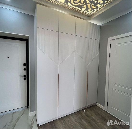 Угловой шкаф