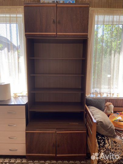 Шкаф сервант