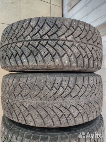 Bfgoodrich G-Force Stud 205/55 R16 94Q