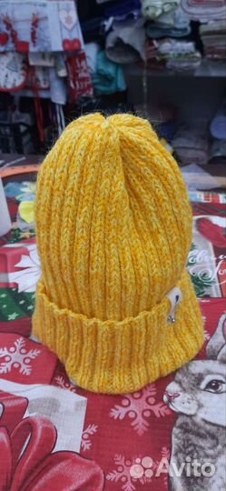 Шапка женская ручная работа