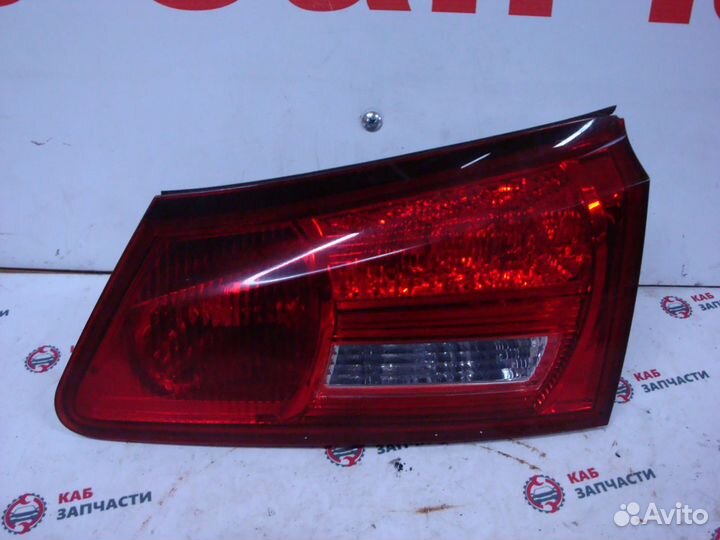 Фонарь внутренний правый Lexus IS 250