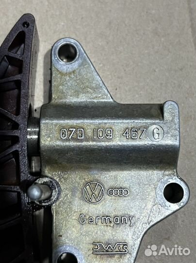 Натяжитель цепи VAG 07D109467G
