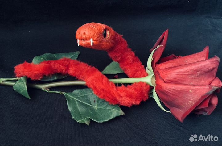 Игрушка в смешанной технике Змея