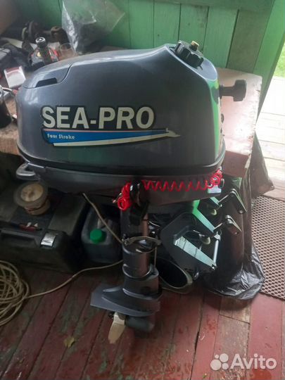 Лодка с мотором