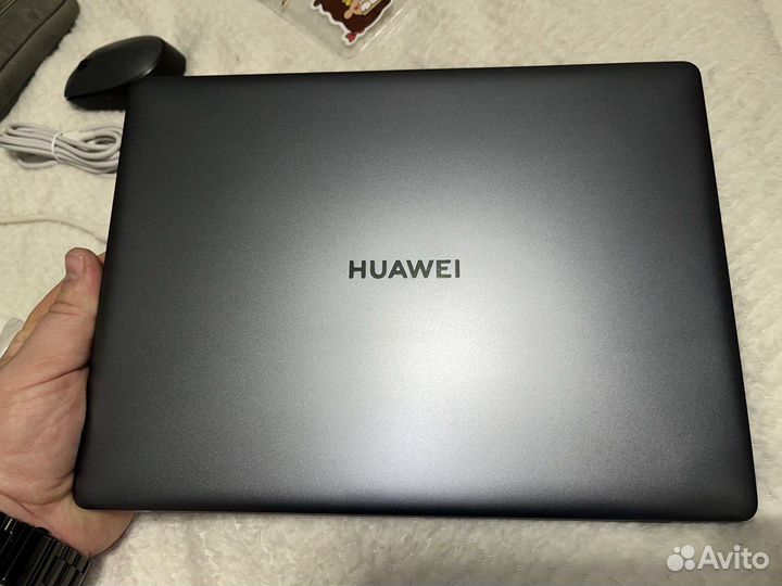 Ноутбука huawei MateBook 13