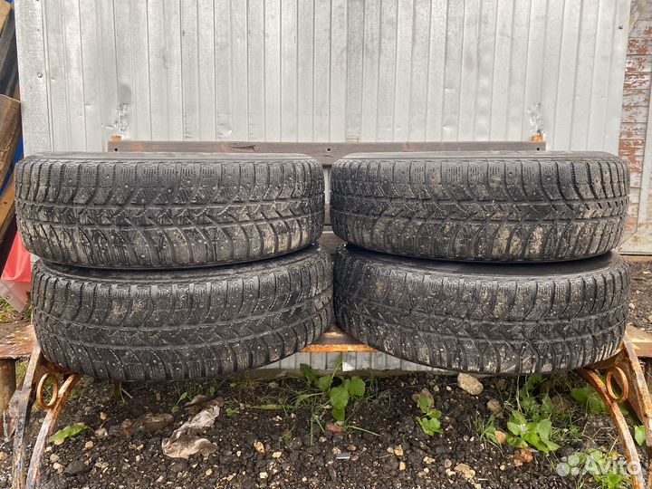 Bridgestone Ice Cruiser 5000 235/65 R17