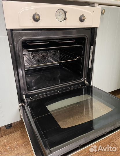 Духовой шкаф